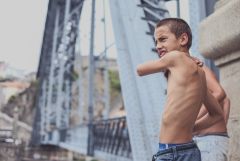 kidsbridge 03 checking The spot