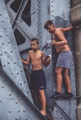 kidsbridge 05 getting In