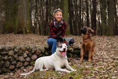 Lina with dogs