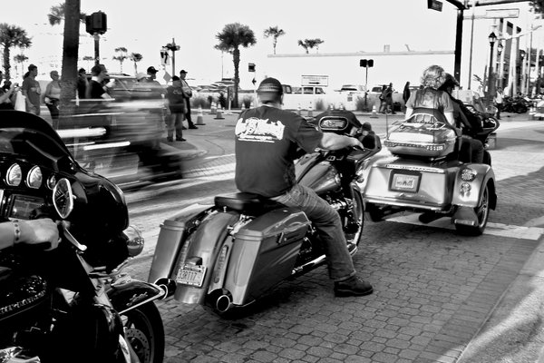 2019 Daytona Beach Bike Week, Cruising on Main Street.jpg