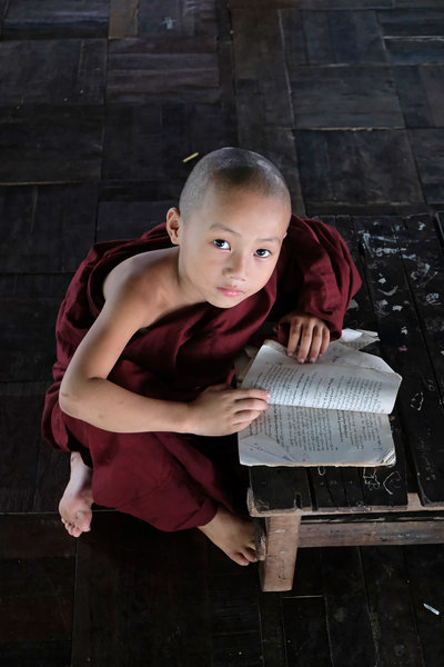 Young Monk, Myanmar
